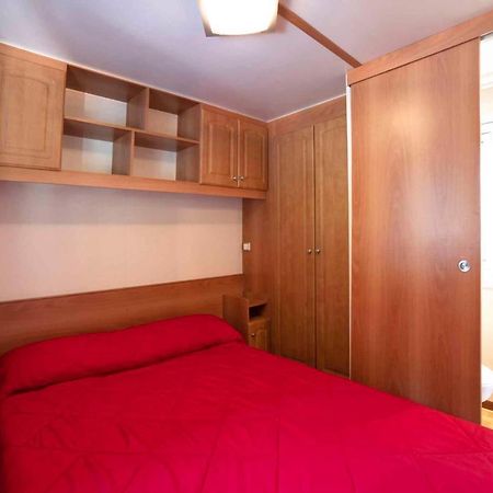Mobilehomes In Pieve Vecchia - Norditalienische Seen 22044 Manerba del Garda Exterior foto