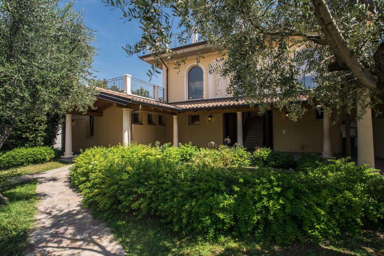 Mobilehomes In Pieve Vecchia - Norditalienische Seen 22044 Manerba del Garda Exterior foto